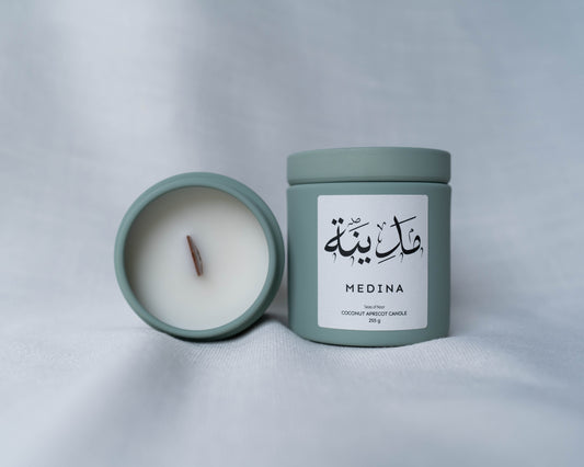 Medina Scented Crackling Wood Candle